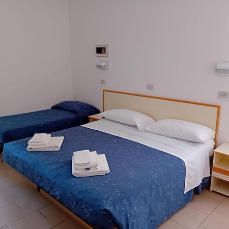 Hotel Serafini Misano Adriatico Exterior photo