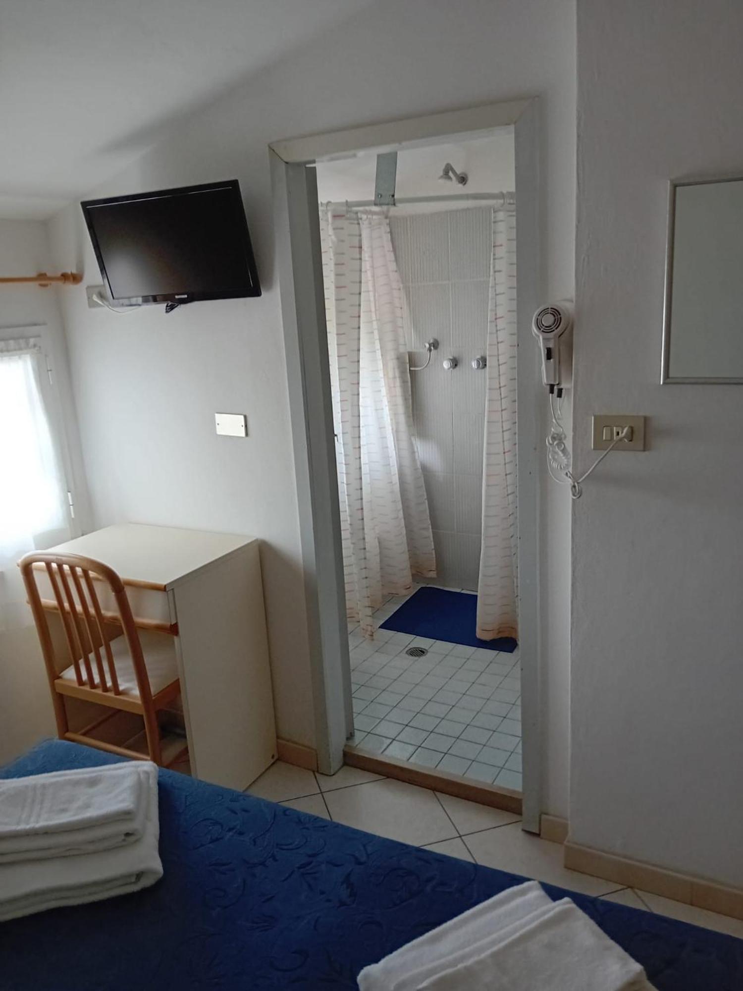 Hotel Serafini Misano Adriatico Exterior photo