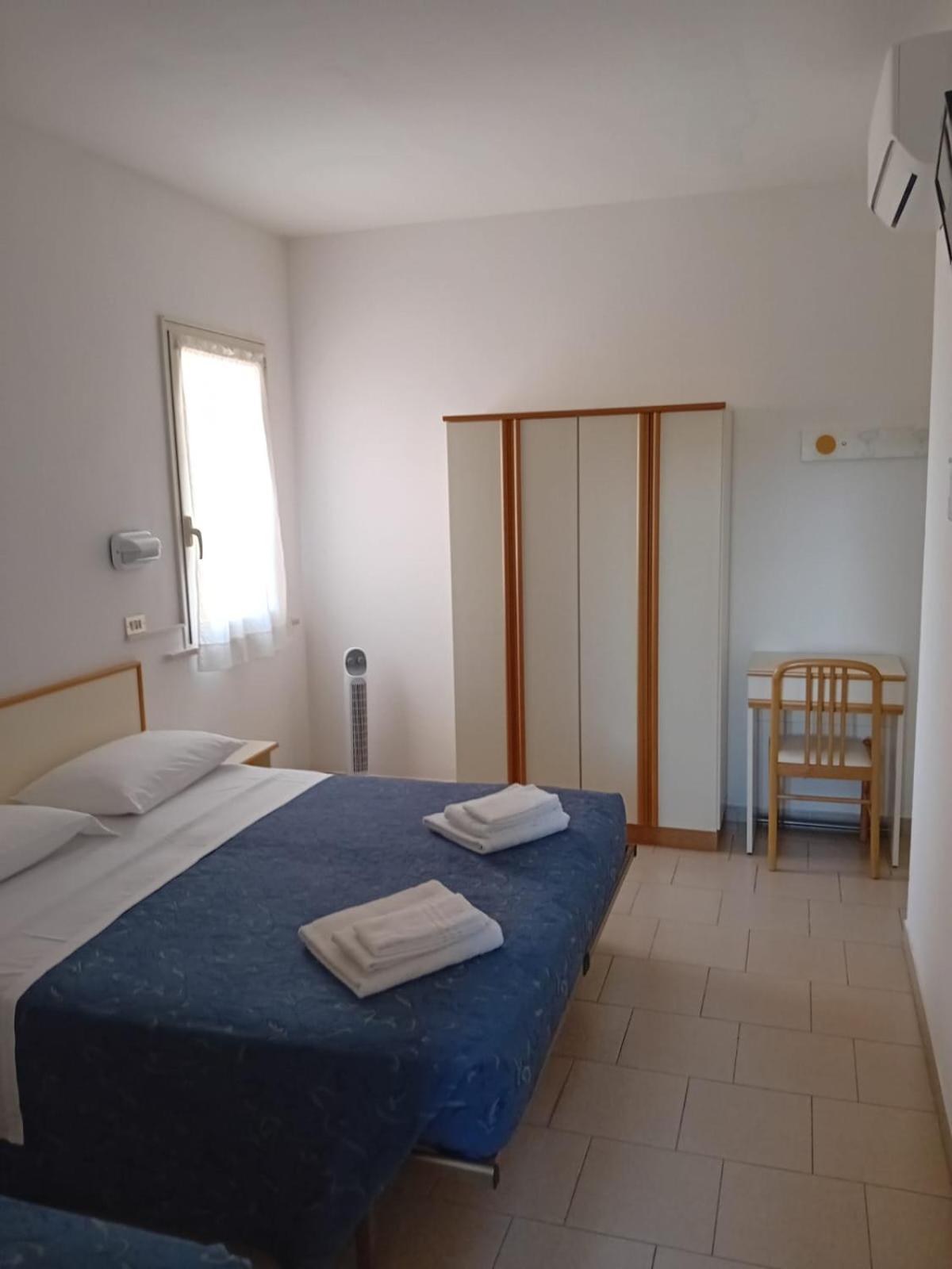 Hotel Serafini Misano Adriatico Exterior photo
