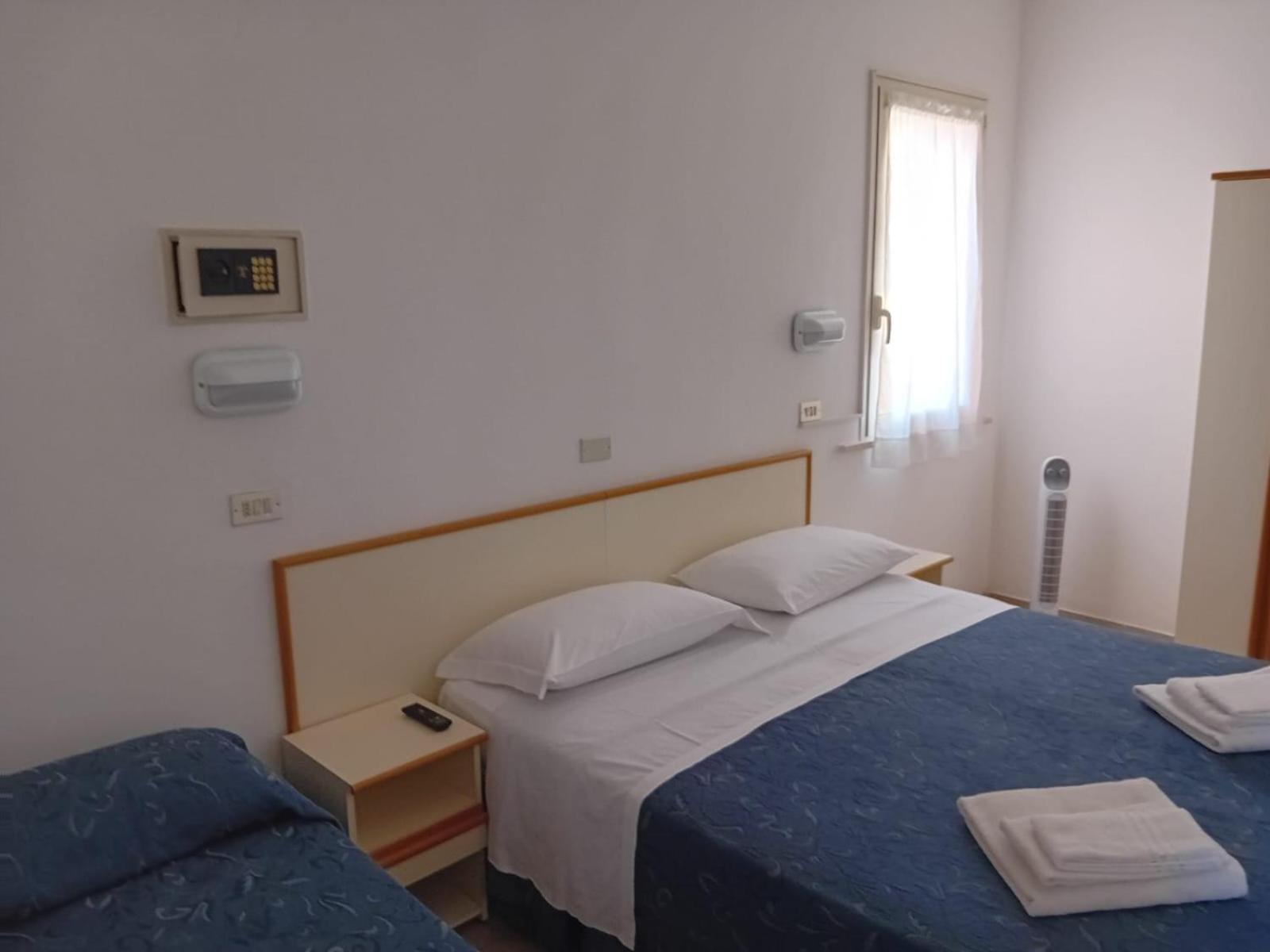 Hotel Serafini Misano Adriatico Exterior photo